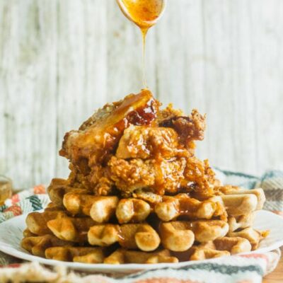 gravy on waffles and chicken